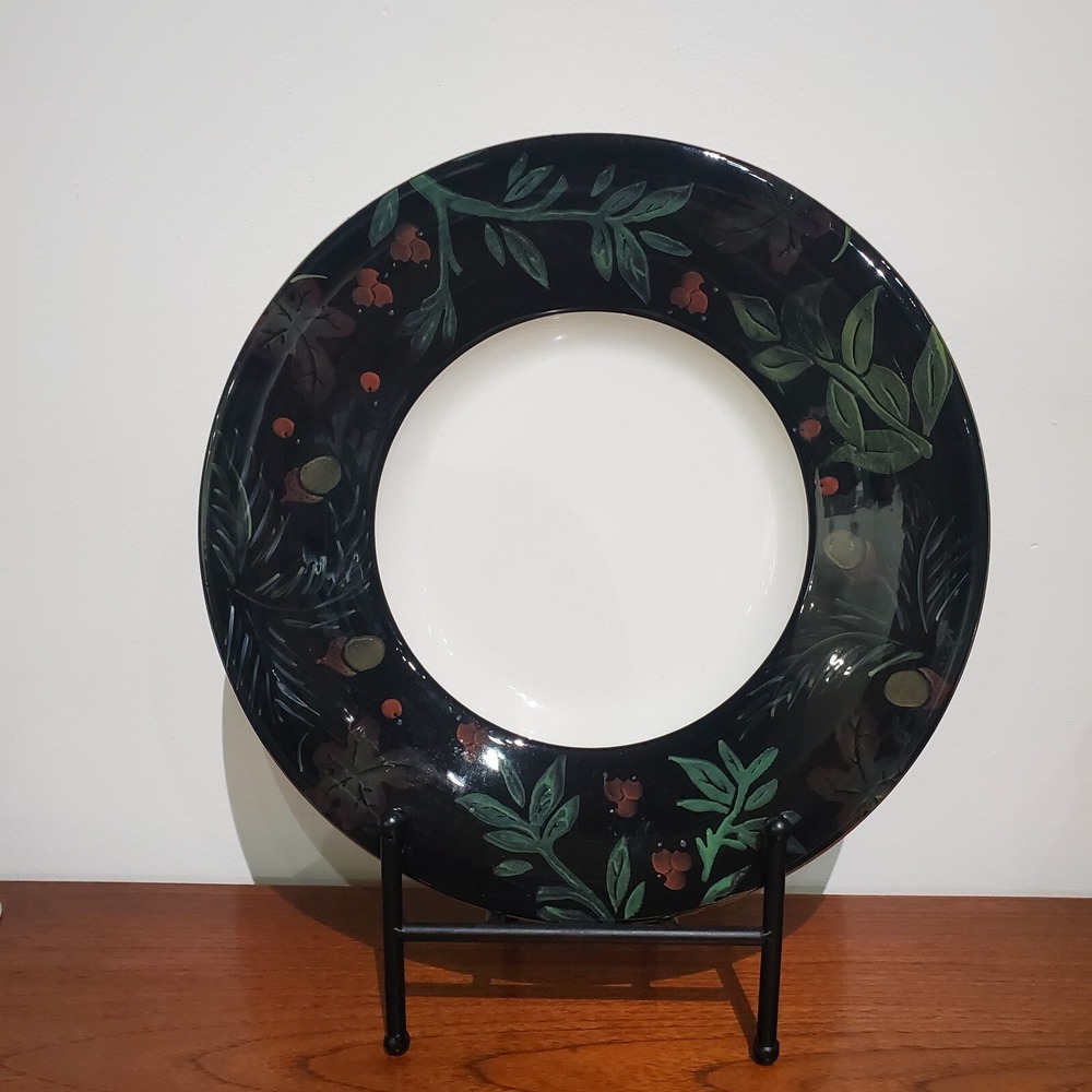 VARM Ceramica 16" plate Winter Garland fruits & leaves gold trim discontinued